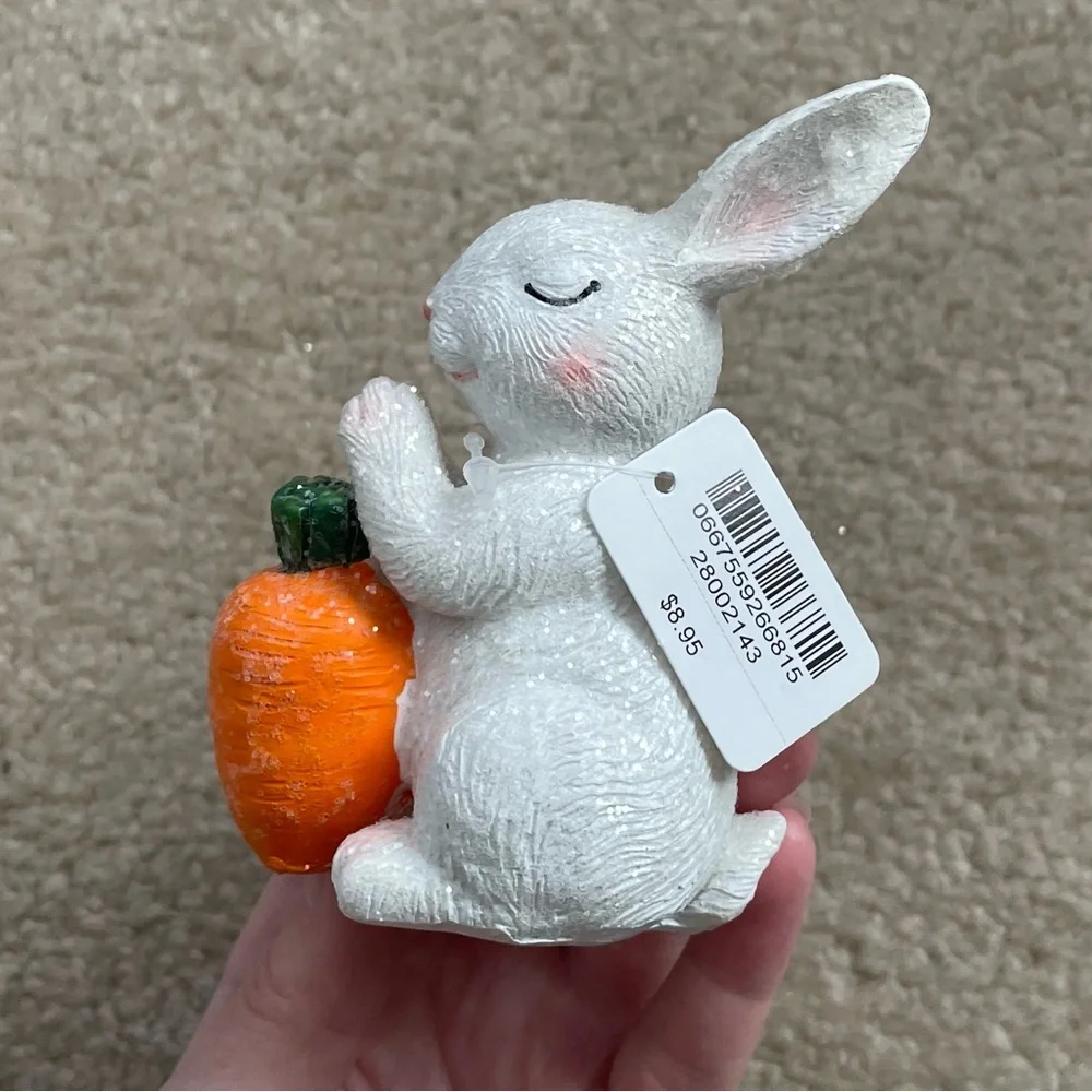 Bath & Body Works Glittery Bunny with Carrot Magnetic Candle Topper